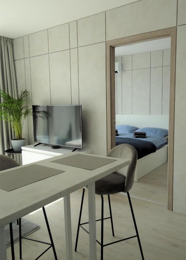 Top Urban Apartment - Free Parking, Green Energy, Modern Style Μπρατισλάβα Εξωτερικό φωτογραφία