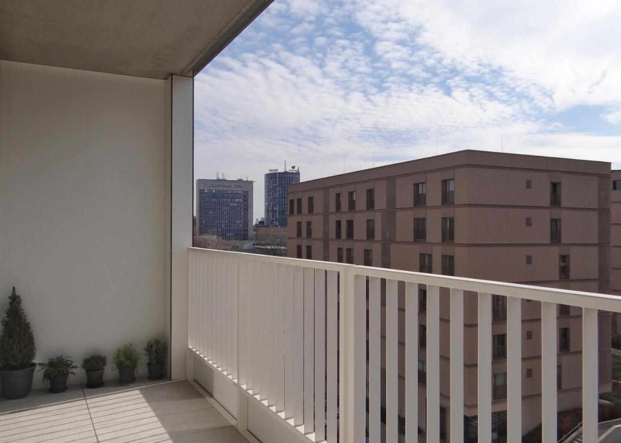 Top Urban Apartment - Free Parking, Green Energy, Modern Style Μπρατισλάβα Εξωτερικό φωτογραφία